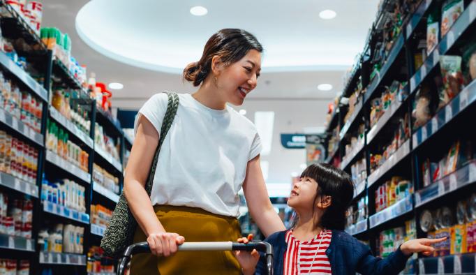 《快消品行业2025年中国购物者报告》：渠道破局，中国快消品市场的机会和挑战