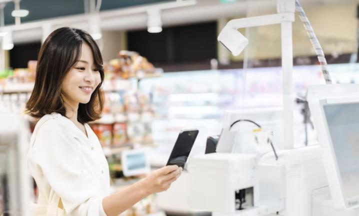 《2025中国消费品和零售行业纵览》：如何挖掘消费结构升级中的增长新机遇？